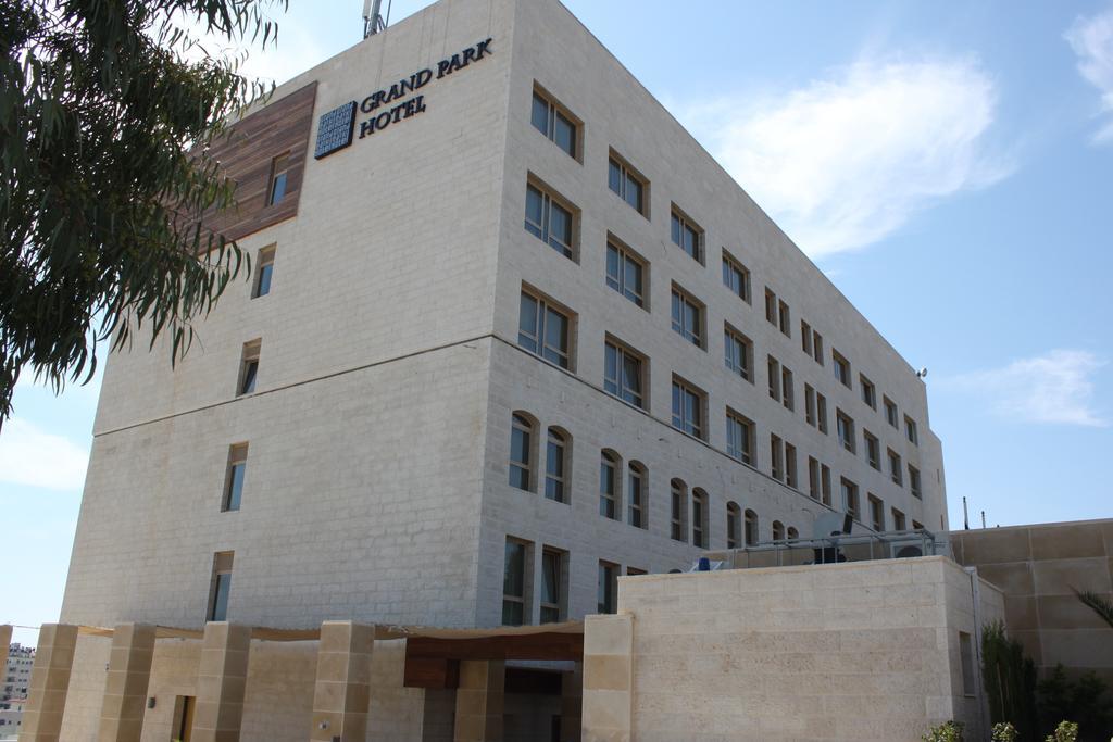 Grand Park Hotel Ramallah Exterior photo